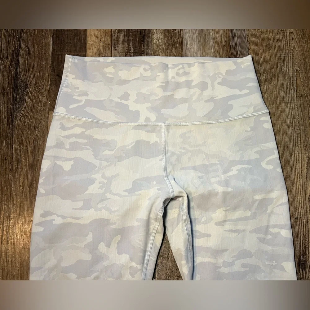 Lululemon Wunder Under HR Crop 23